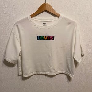 Cropped Levi’s tee size s